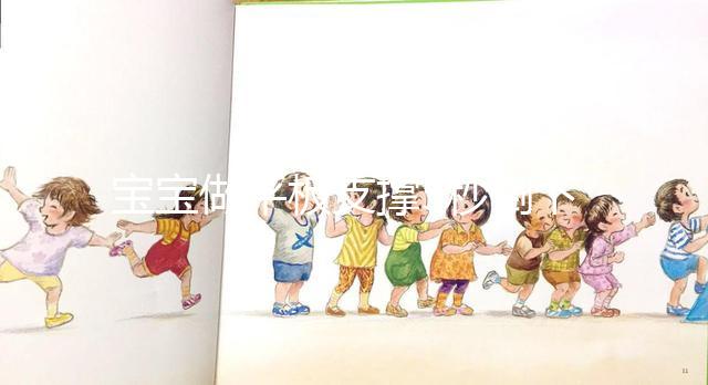 寶寶做平板支撐5秒倒下,網(wǎng)友:“姿勢不標(biāo)準(zhǔn)會傷害身體”